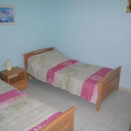 Villa 2 *